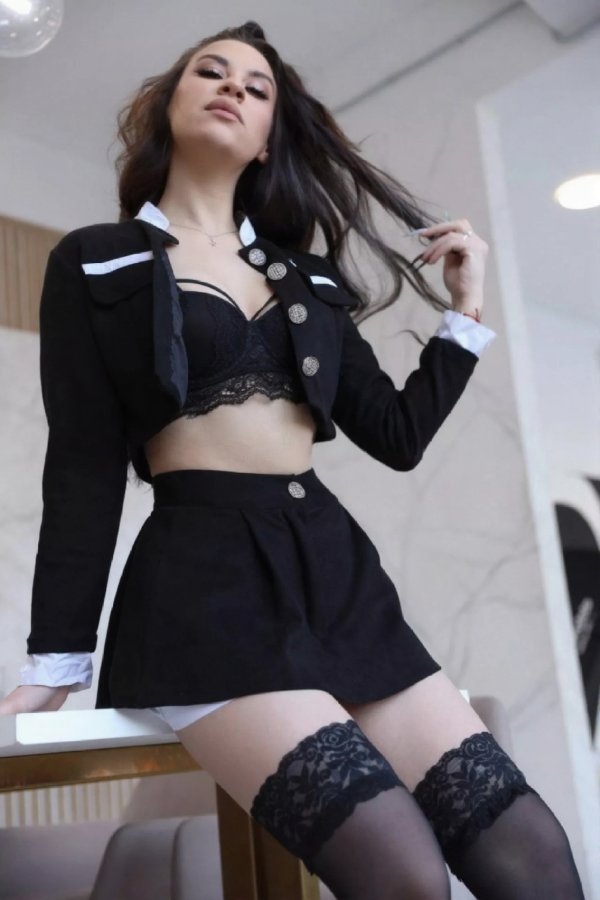 3e381c17-63dc-49a4-b866-32ce5c7ae35b.jpg